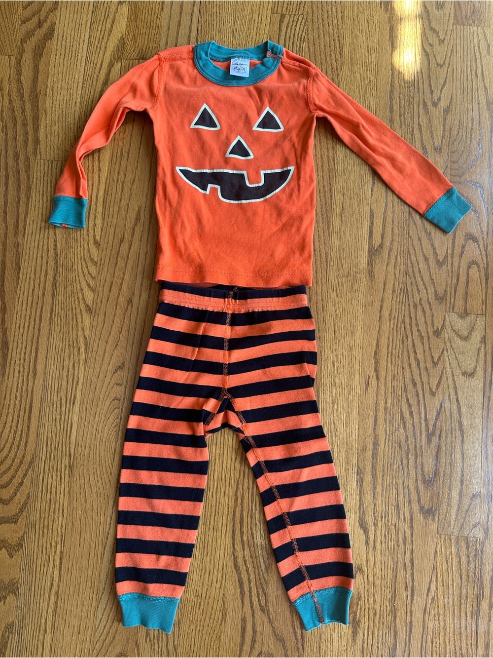 Hanna Andersson Halloween Jack-O'-Lantern Pajama Set